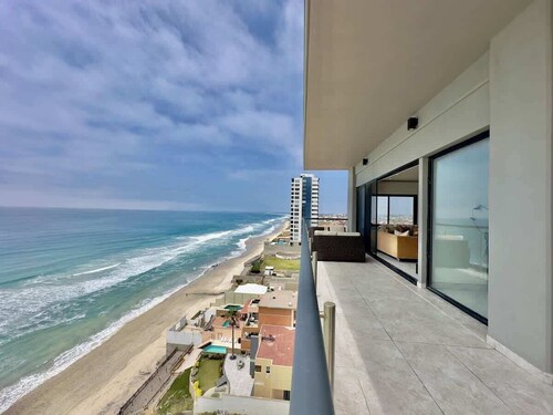 Luxury Beachfront Condo 3BR 3BA with stunning views