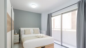 Room - Holiday Home Near Playa de Las Canteras (Las Palmas de Gran Canaria)