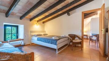 12 chambres, fer et planche Ă repasser, Wi-Fi, draps fournis