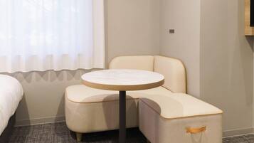 Premium bedding, desk, blackout curtains, free WiFi