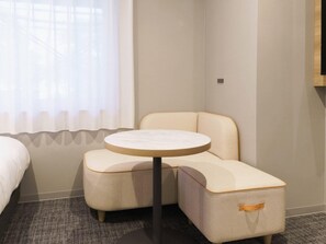 Standard Room, 2 Single Beds, Non Smoking | Premium bedding, desk, blackout curtains, free WiFi