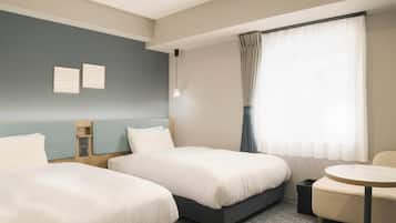 Habitación estándar, 2 camas individuales, para no fumadores | Ropa de cama de alta calidad, escritorio y cortinas blackout