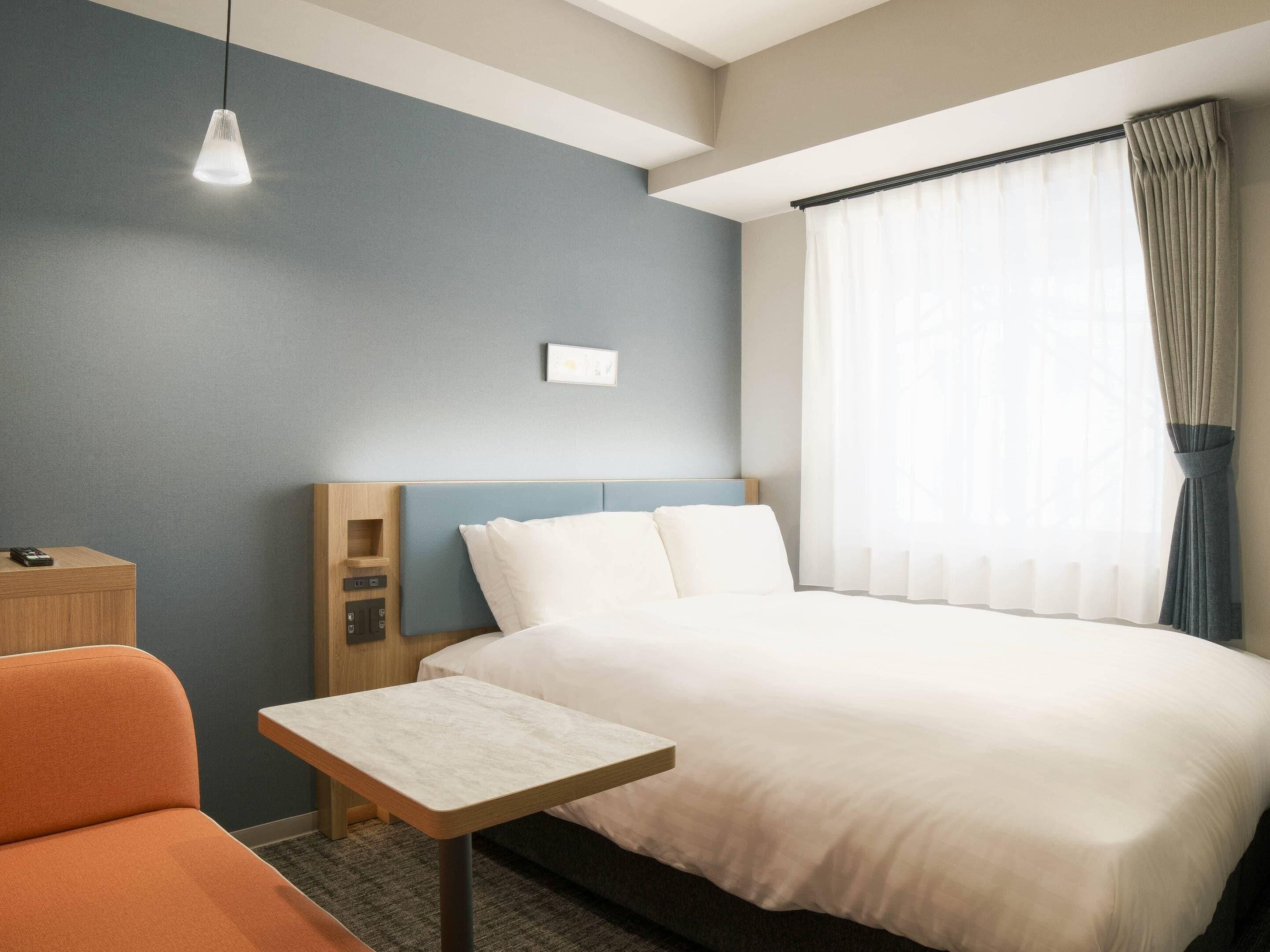 Chambre Économique, 1 grand lit, non-fumeur