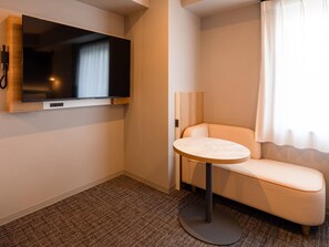 Premium bedding, desk, blackout drapes, free WiFi - Comfort Hotel ERA Sapporo North (Sapporo)