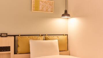 Standard Room, 2 Twin Beds, Non Smoking | Premium bedding, blackout drapes, free WiFi, bed sheets