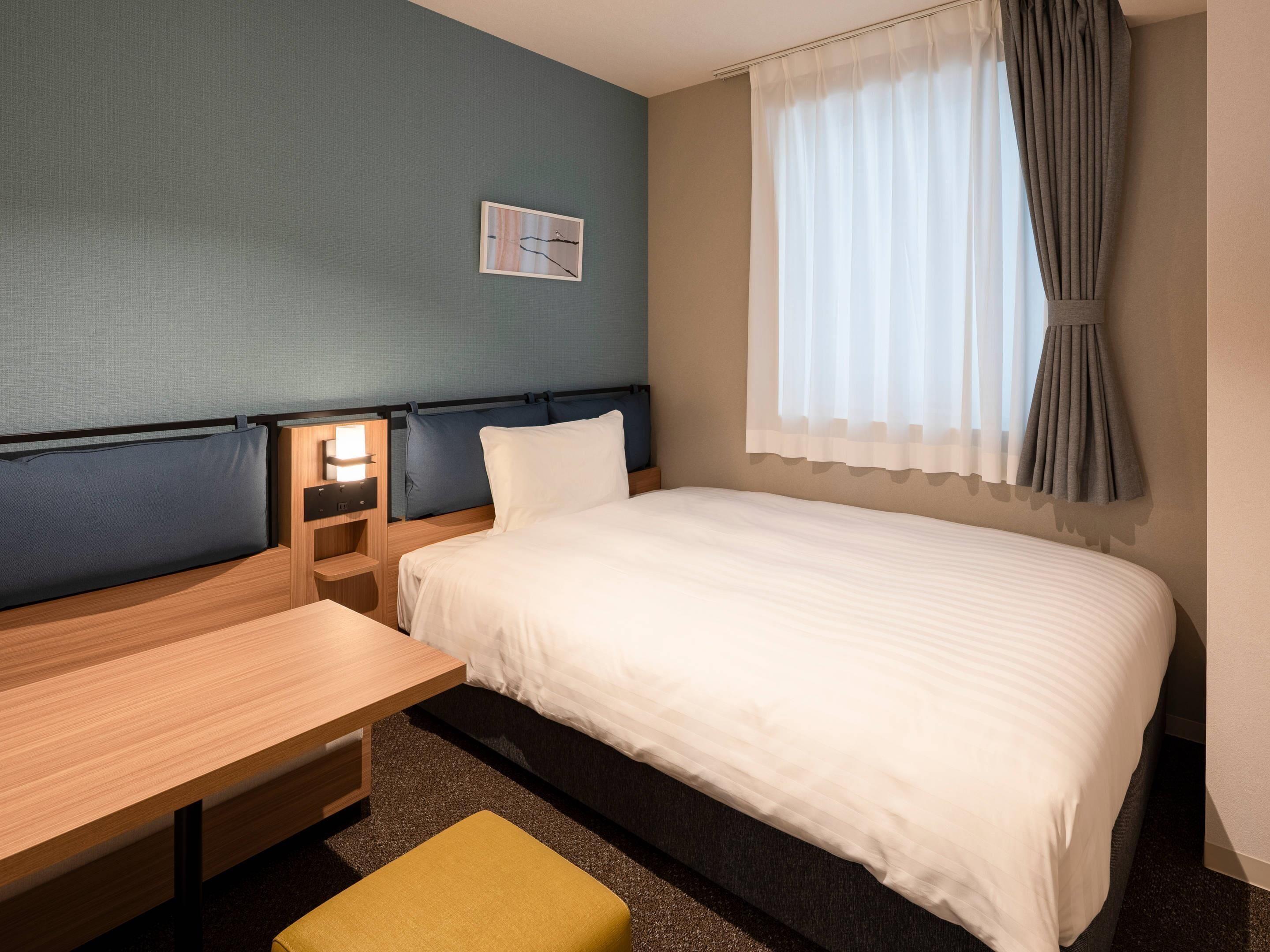 Standardrum - 1 dubbelsäng - icke-rökare | Sängtillbehör av högsta kvalitet, mörkläggningsgardiner och gratis wi-fi