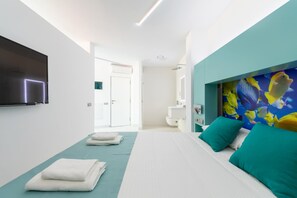 1 habitación y espacio para trabajar con laptop