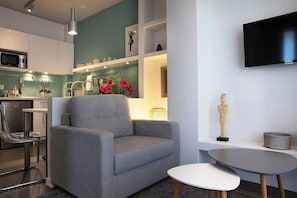 TV, studio