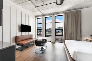 6 chambres, fer et planche à repasser, Wi-Fi gratuit, draps fournis