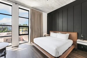 8 bedrooms, iron/ironing board, free WiFi, bed sheets