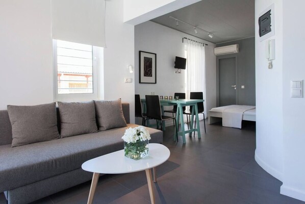 Interior - #AH42 Penthouse studio (Athens)