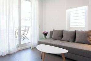 テレビ、書斎 / ワークスペース