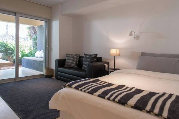 مكواة/لوح كي وواي فاي وملاءات أسرّة