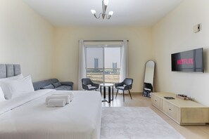 1 bedroom, in-room safe, iron/ironing board, free WiFi