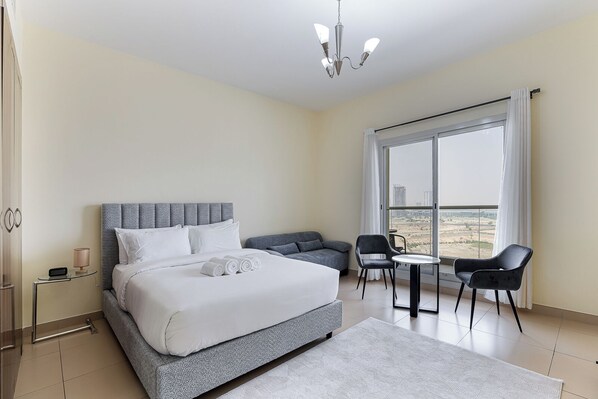 1 bedroom, in-room safe, iron/ironing board, free WiFi