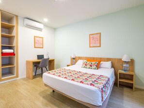 1 Schlafzimmer, Bügeleisen/Bügelbrett