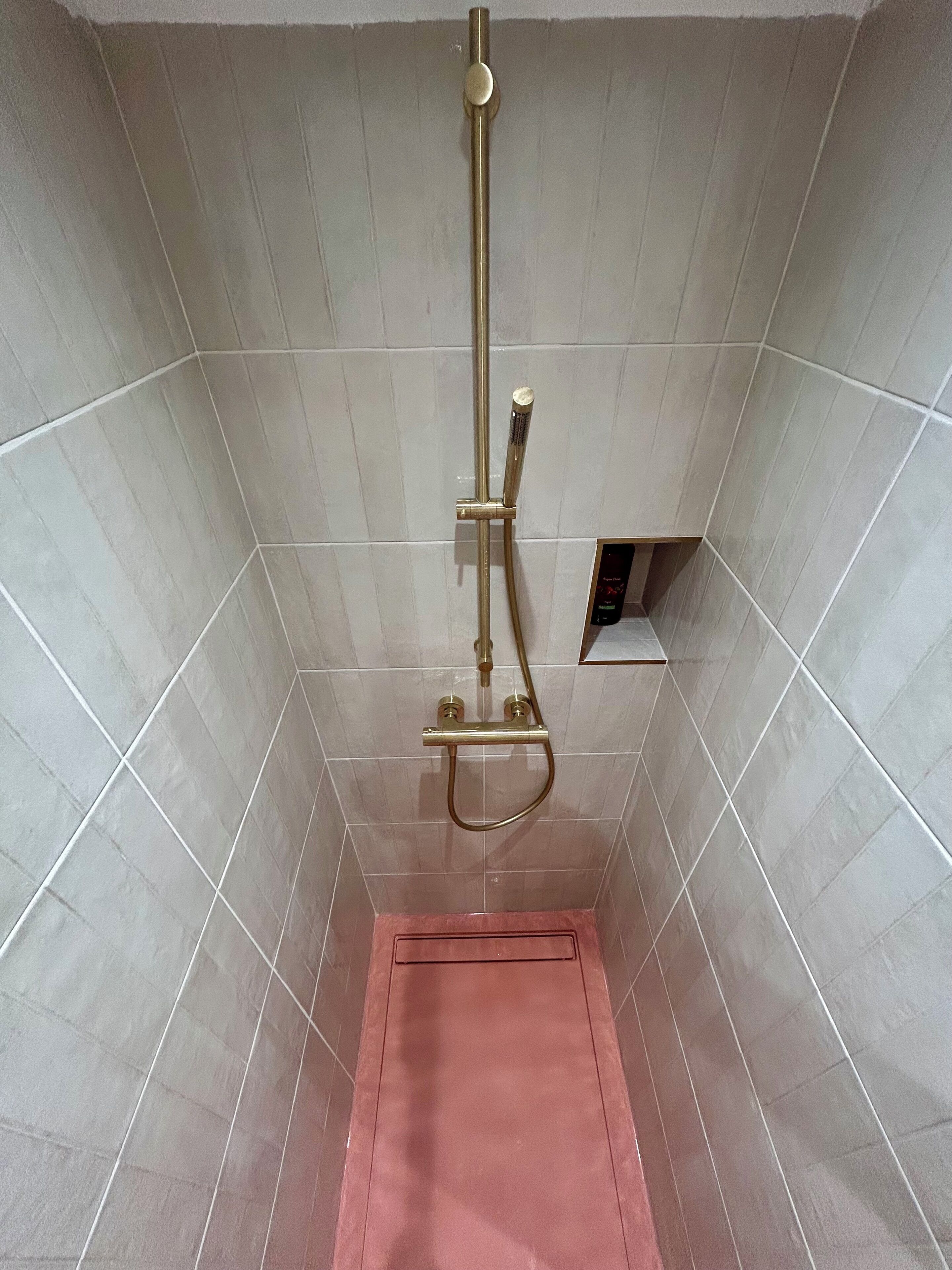 Shower, towels, soap, toilet paper