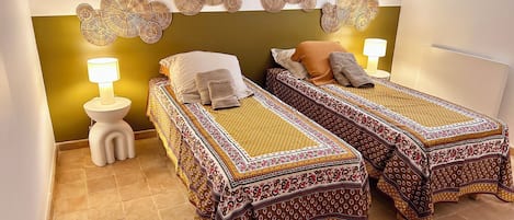 2 bedrooms, WiFi, bed sheets