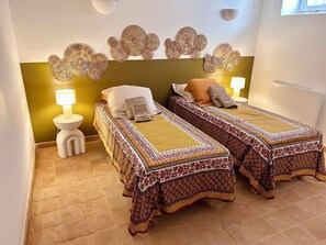 2 bedrooms, WiFi, bed sheets