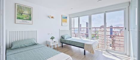 3 dormitorios, tabla de planchar con plancha, wifi y ropa de cama