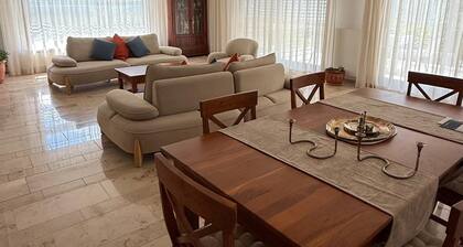 Luxury apartment, close to the airport