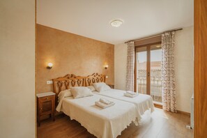 8 habitaciones, wifi y ropa de cama 