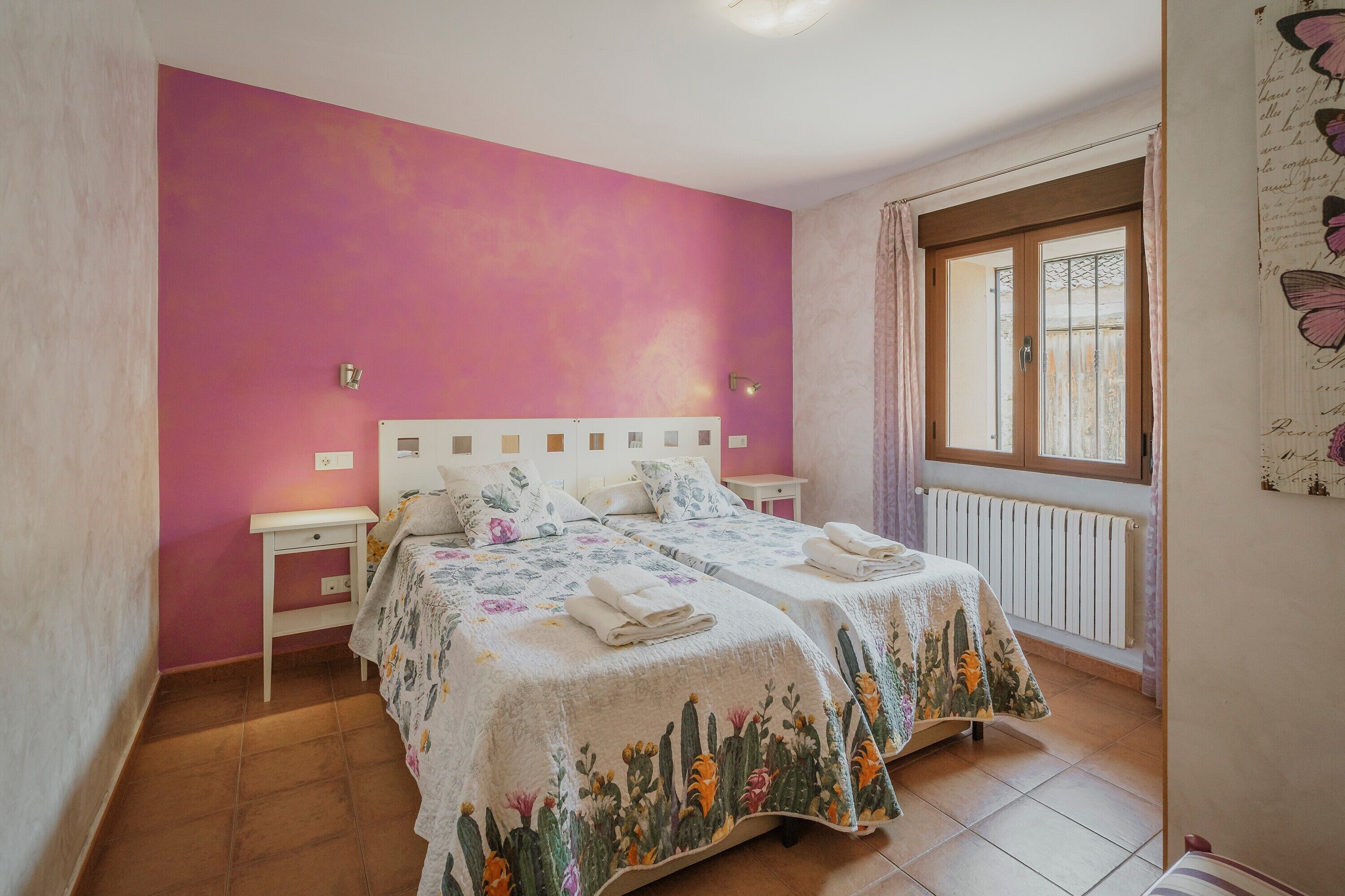 8 habitaciones, wifi y ropa de cama 