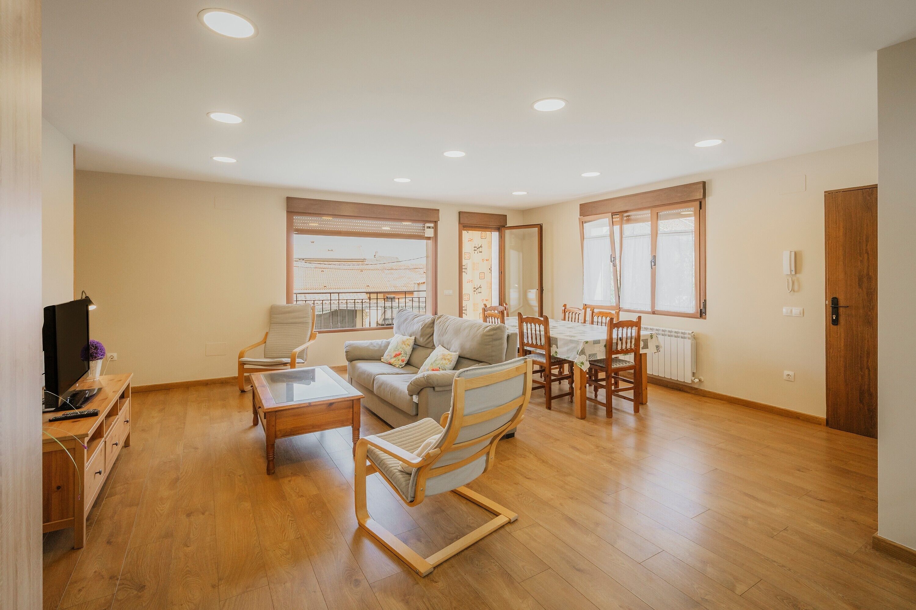 Een televisie en een dvd-speler