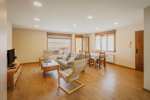 Country House 'La Isa' with Private Pool, Private Terrace and Wi-Fi