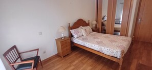 2 Schlafzimmer, Bügeleisen/Bügelbrett, WLAN