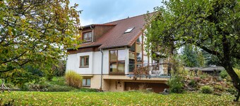 Appartement « Haus im Grünen » avec jardin privé, balcon et Wi-Fi