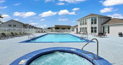 Coastal Retreat - Stay for 6!