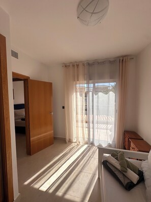 4 Schlafzimmer, Bügeleisen/Bügelbrett, WLAN, Bettwäsche