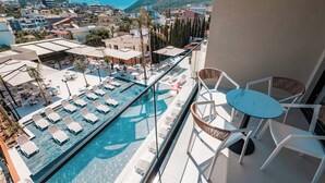 Suite (Suite with Pool View) | Terrasse/patio