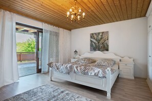 3 bedrooms, WiFi, bed sheets