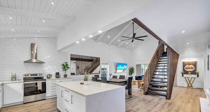 Amazing Tropical Pool House Delray Near Ocean- 4 bedrooms 3 baths-