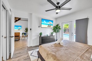 4 dormitoris, planxa i posts de planxar i un bressol de viatge 