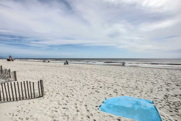 Beach nearby, beach towels