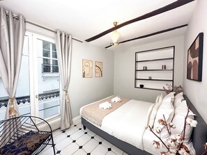 Iron/ironing board, travel cot, free WiFi, bed sheets