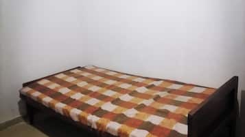 1 bedroom, iron/ironing board, WiFi