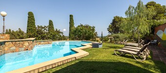 Country House 'Villa La Guaita' with Sea View, Private Pool and Wi-Fi