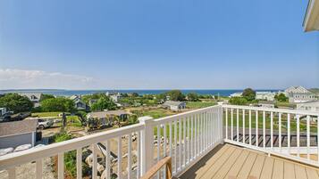 Room 202 | Terrace/patio