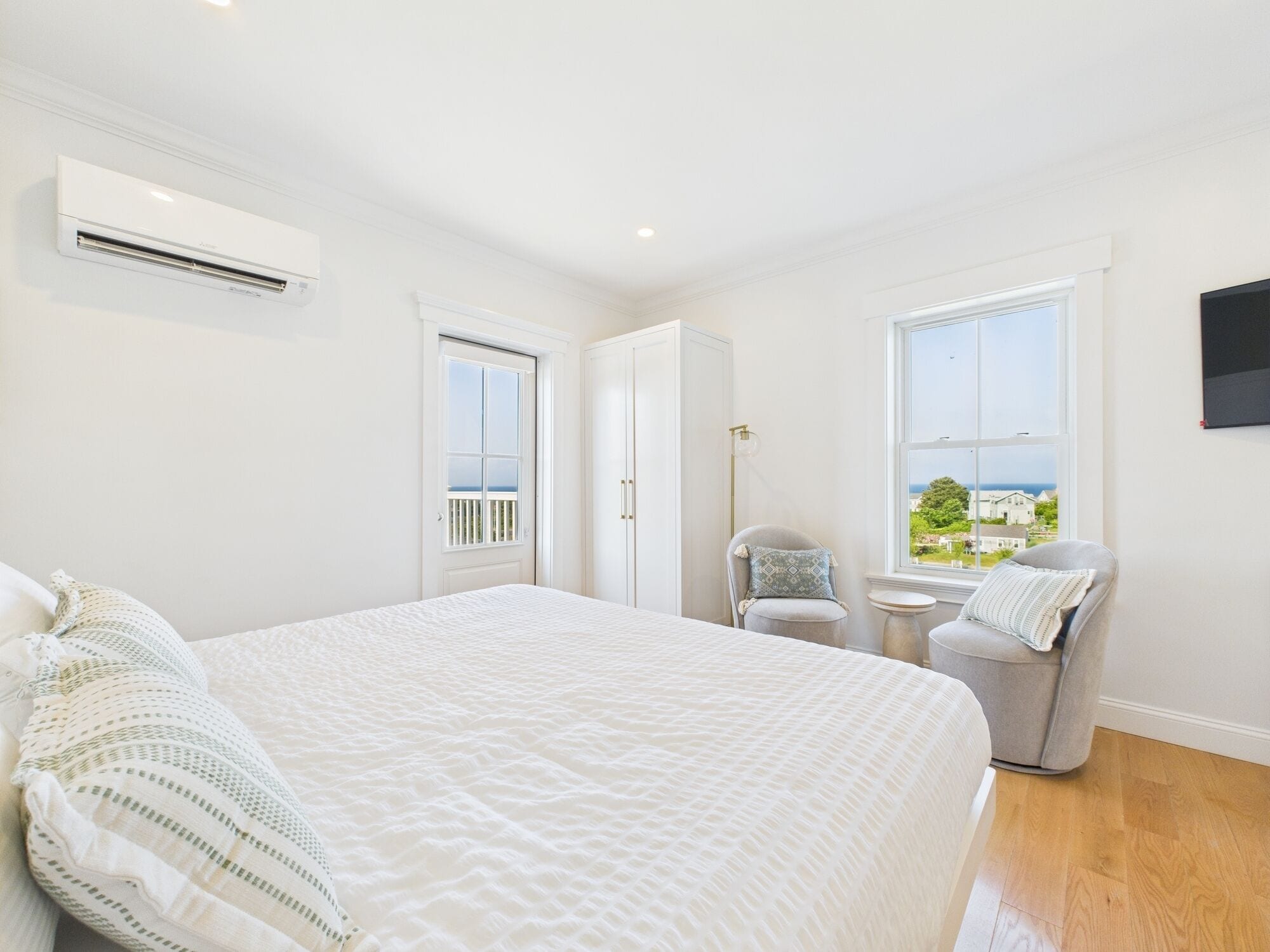Room 202 | Blackout drapes, iron/ironing board, free WiFi, bed sheets