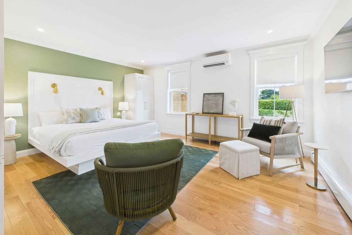 Room 206 | Blackout drapes, iron/ironing board, free WiFi, bed sheets