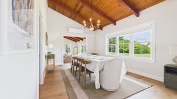 Classic House | Living area