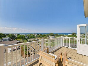 Room 202 | Terrace/patio