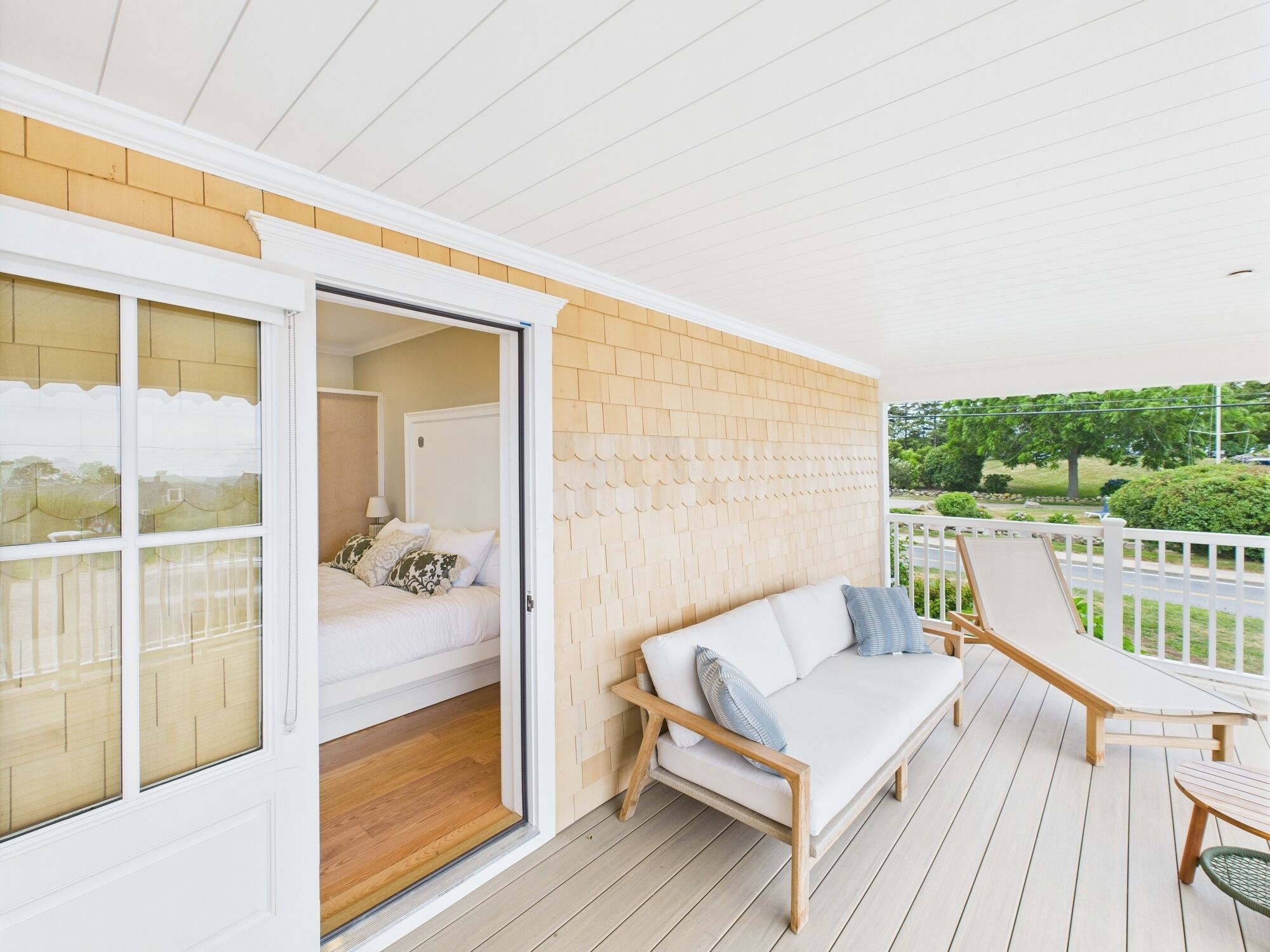 ستائر تعتيم ومكواة/لوح كي وواي فاي مجانًا وملاءات أسرّة