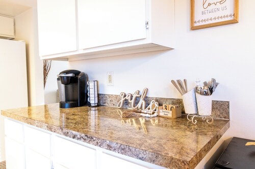 Cozy Farmhouse in charming Kennewick.