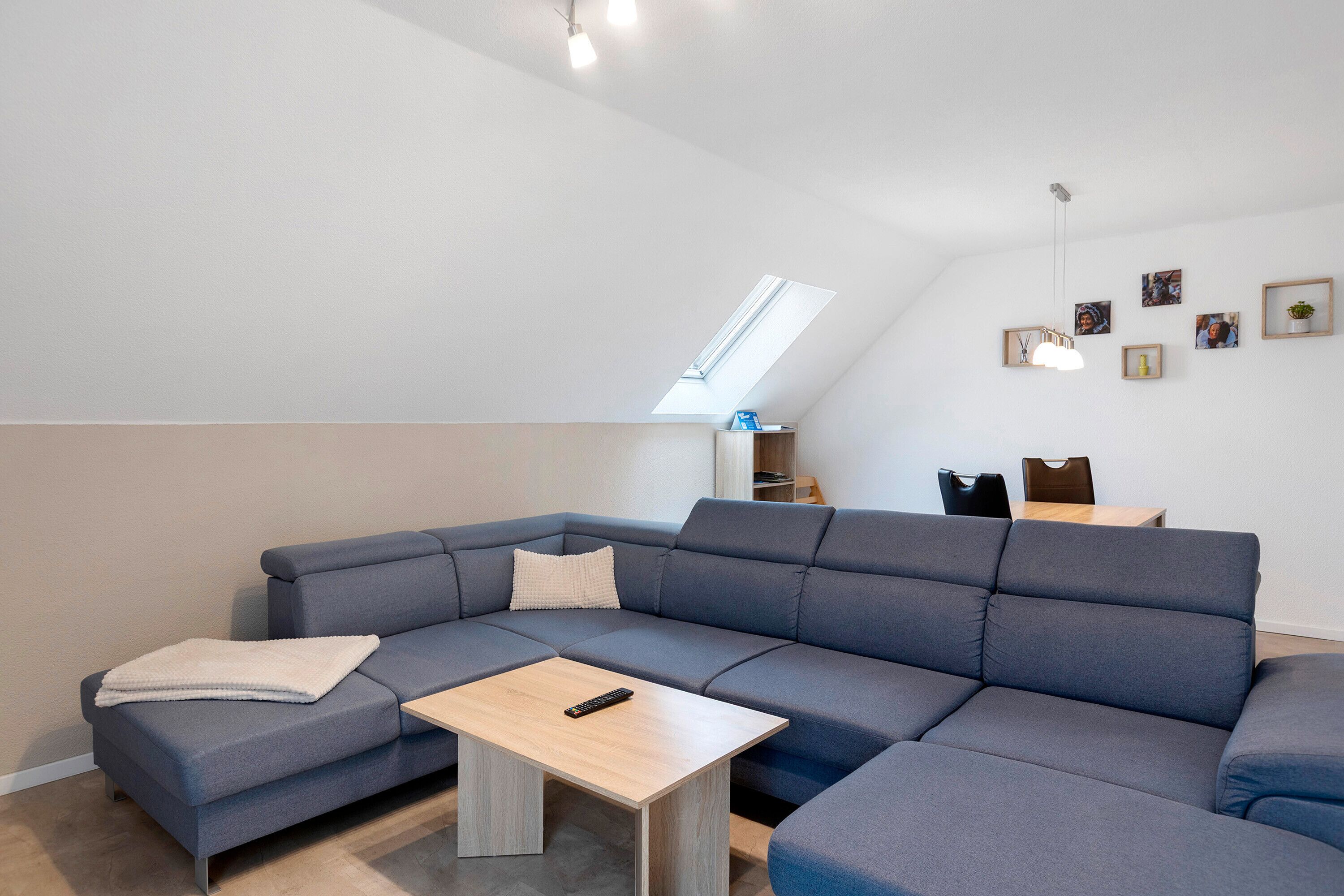 Fernseher, DVD-Player, Stereoanlage