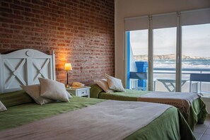 Chambre Standard, vue plage | Minibar, coffres-forts dans les chambres, rideaux occultants